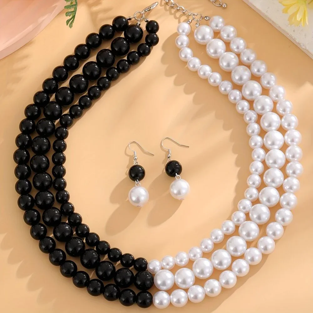 Elegant Black and White Necklace with Beaded Strands - Picture 6 of 12